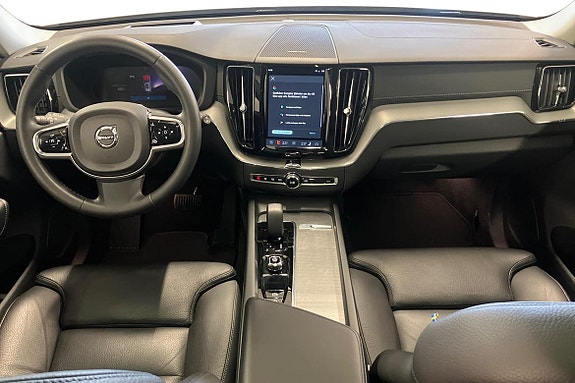 Volvo XC60 10 of 28