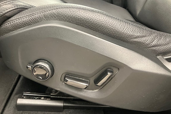 Volvo XC60 26 of 28