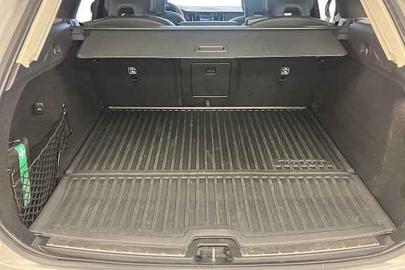 Volvo XC60 12 of 28
