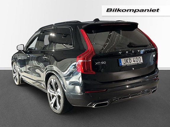 Volvo XC90 2 of 10