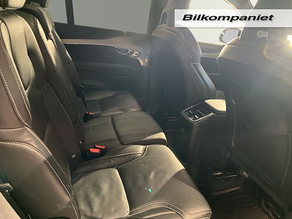 Volvo XC90 8 of 10