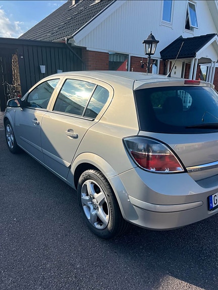Opel Astra 5 of 8
