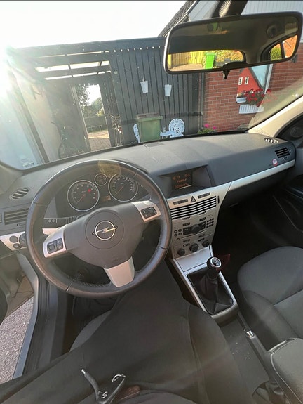Opel Astra 7 of 8
