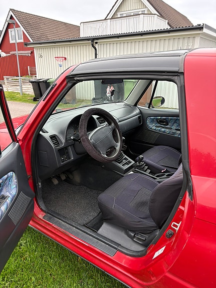 Suzuki X-90 5 of 6