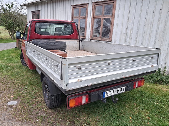 Volkswagen Transporter 2 of 3