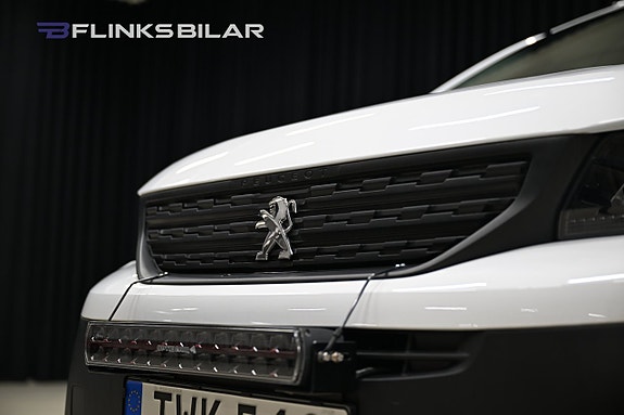 Peugeot e-Partner 2 of 30