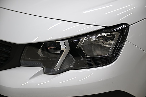 Peugeot e-Partner 4 of 30
