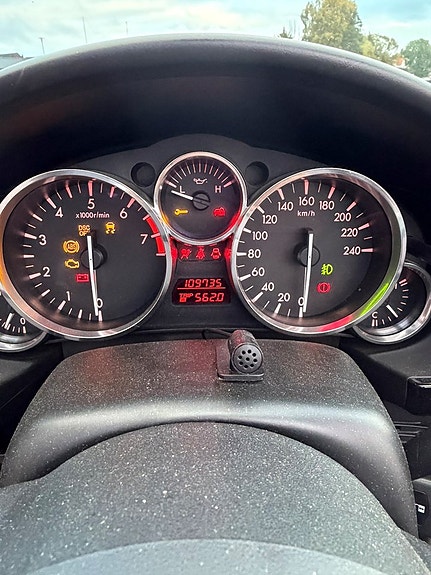 MAZDA MX-5 ROADSTER COUPÉ 1.8 MZR 126ch - TOIT RIGIDE ÉLECTRIQUE - CUIR - BLUETOOTH - ÉCRAN TACTILE