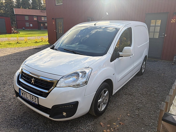 Peugeot Partner 2 of 7