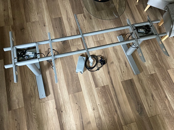 Product image 1 of 2