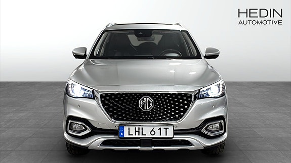 MG HS 8 of 14