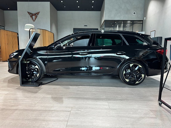 Cupra Leon 7 of 17