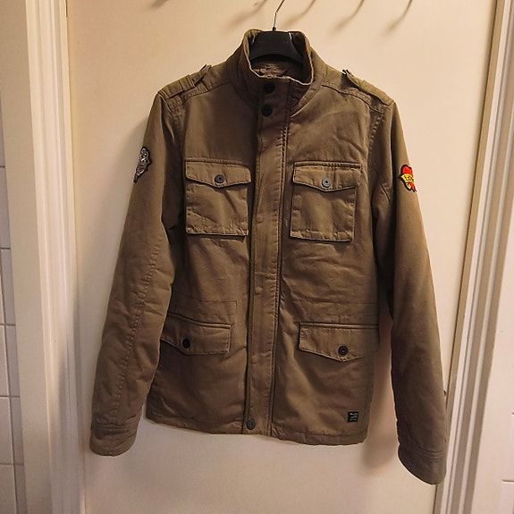 Product image 1 of 8