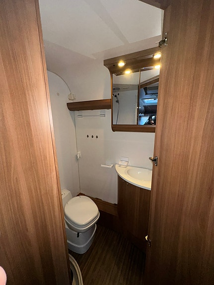 Adria Adora 563PT Supreme 7 of 8