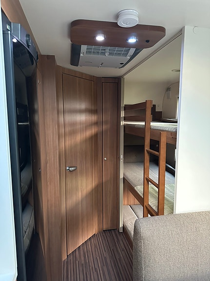 Adria Adora 563PT Supreme 4 of 8