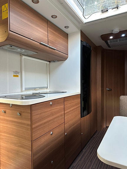 Adria Adora 563PT Supreme 3 of 8