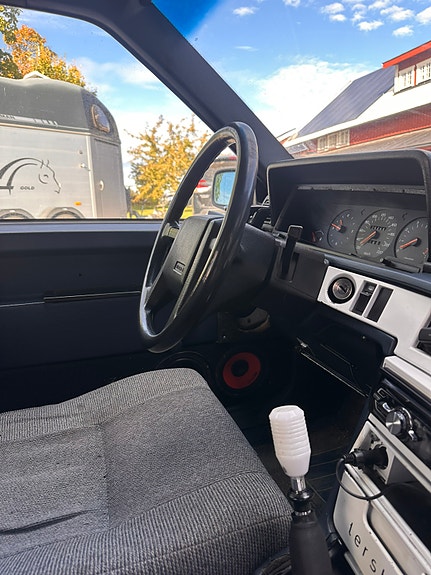 Volvo 740 3 of 10