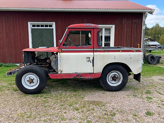 Land Rover 88 3 of 6