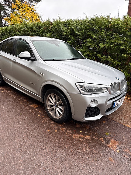 BMW X4 3 of 5