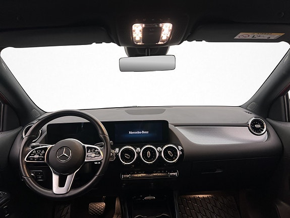 Mercedes-Benz GLA250 e 15 of 30