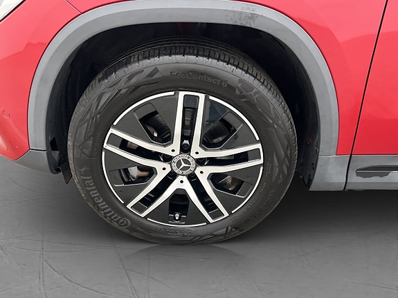 Mercedes-Benz GLA250 e 30 of 30
