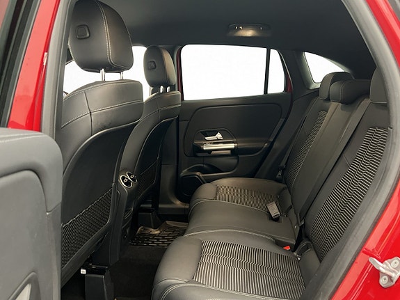 Mercedes-Benz GLA250 e 29 of 30