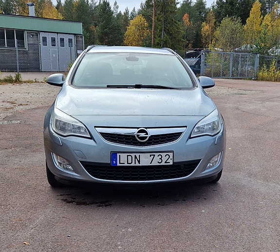 Opel Astra 3 of 5