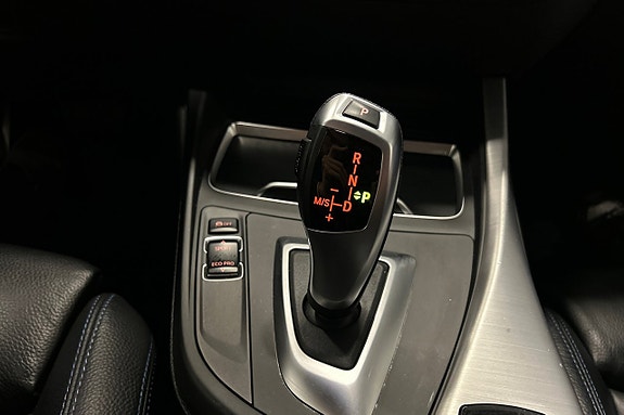 BMW 120i 16 of 22