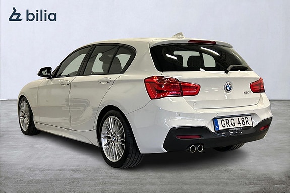 BMW 120i 5 of 22