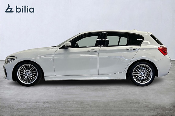 BMW 120i 4 of 22