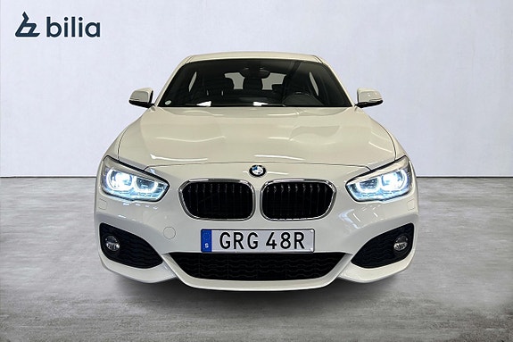 BMW 120i 2 of 22