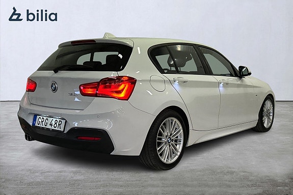 BMW 120i 7 of 22