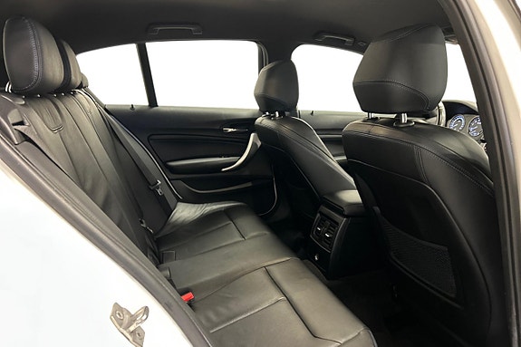 BMW 120i 19 of 22
