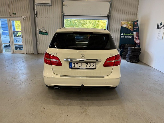 Mercedes-Benz B 180 5 of 12
