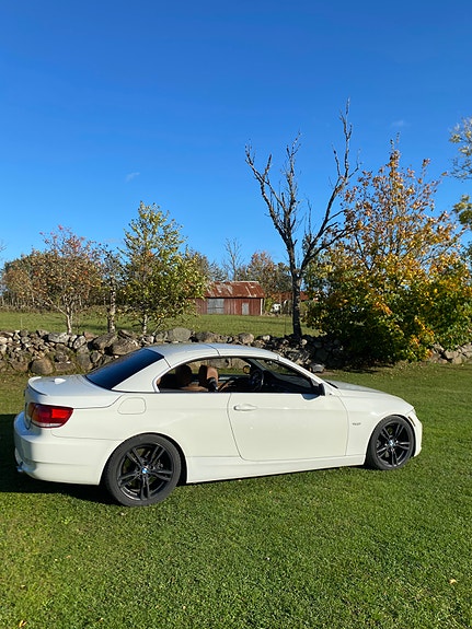 BMW 335i 9 of 11