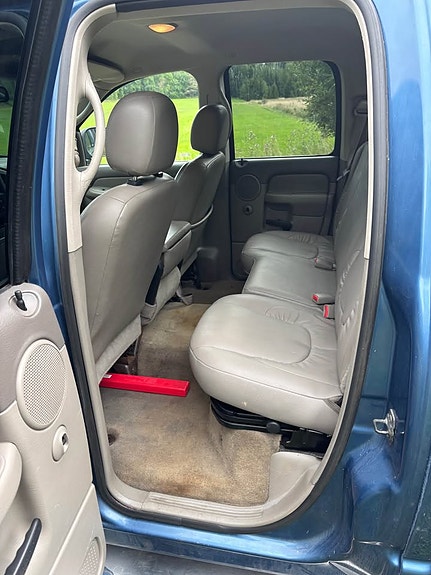 Dodge RAM 1500 8 of 9