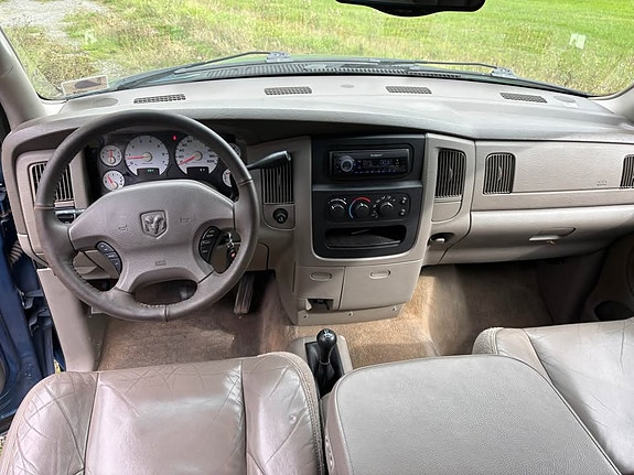 Dodge RAM 1500 9 of 9