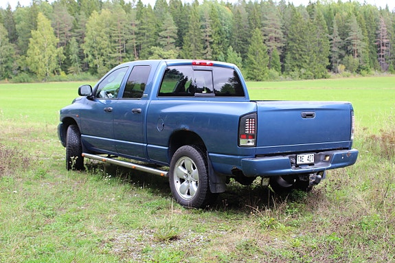 Dodge RAM 1500 3 of 9