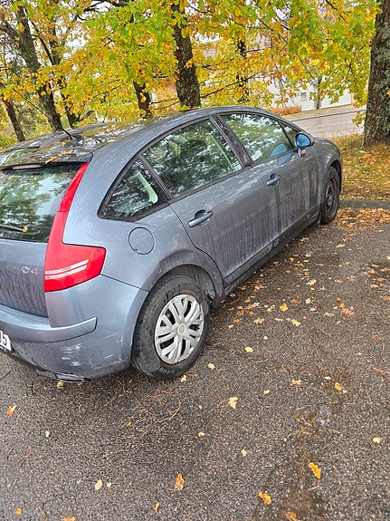 Citroen C4 6 of 8