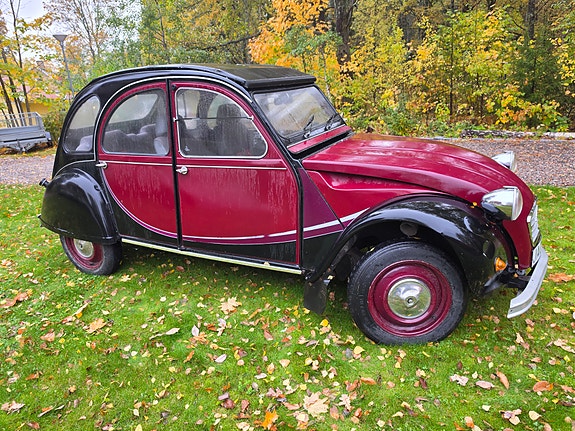 Citroen 2CV 2 of 6