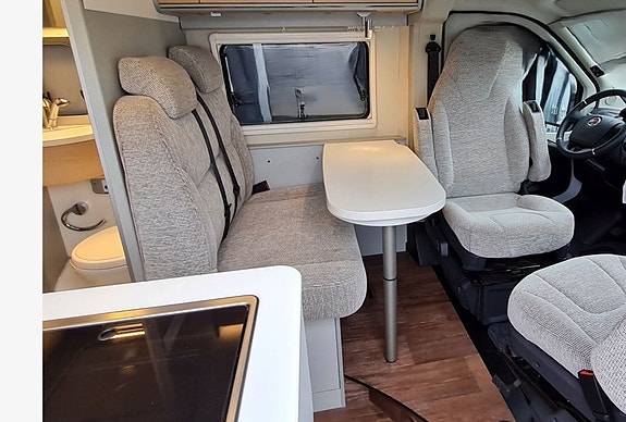 Hymer Free 540 150 hk, pop-up tak, välutrustad, dubbla värmesystem, drag 5 of 7