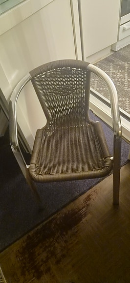 Bäddsoffa grå, utemöbler och madrass