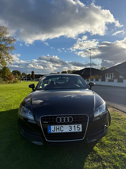 Audi TT 2 of 8