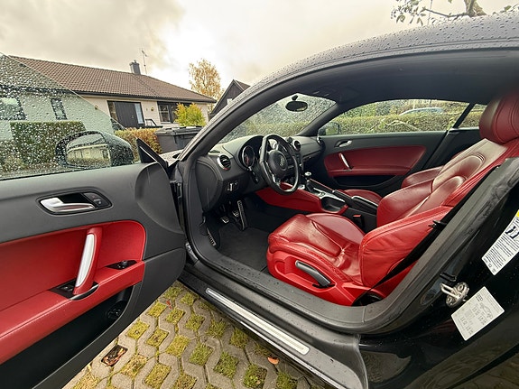 Audi TT 4 of 8