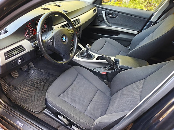 BMW 318d 10 of 18