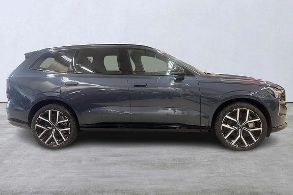 Volvo EX90 3 of 23
