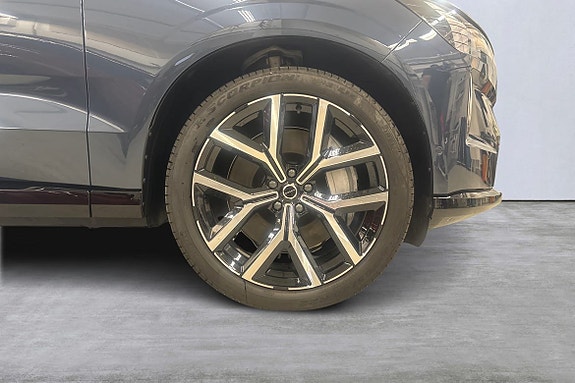 Volvo EX90 14 of 23