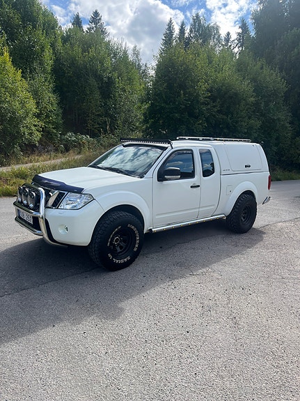 Nissan Navara 2 of 10
