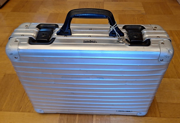 Product image 1 of 2