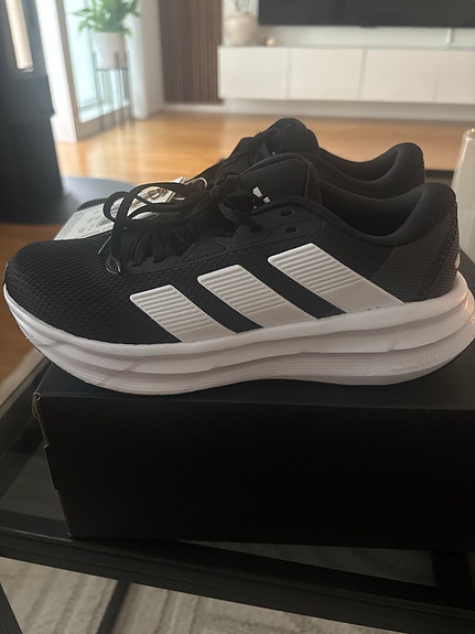 Adidas skor